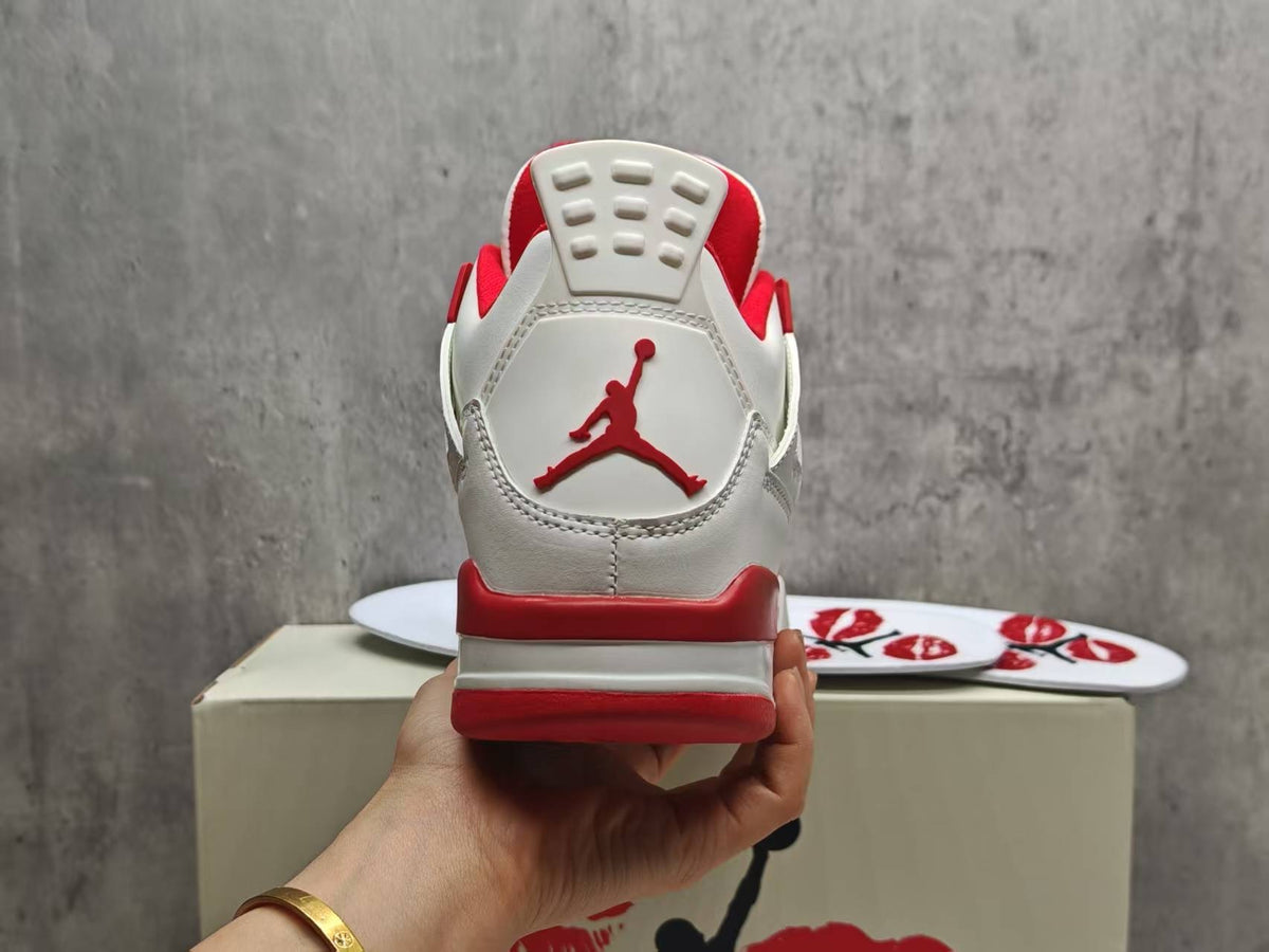 Air Jordan 4 Retro 'Valentine's Day' White / Sierra Red