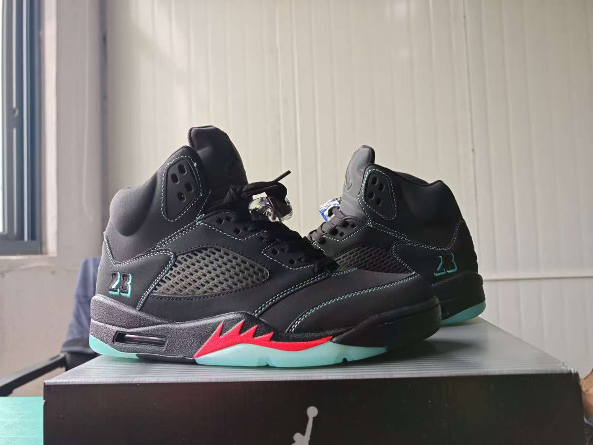 Air Jordan 5 'Halloween' Black / Mint / Red
