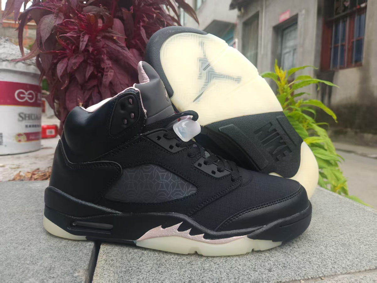 Air Jordan 5 Retro Black / Pale Pink