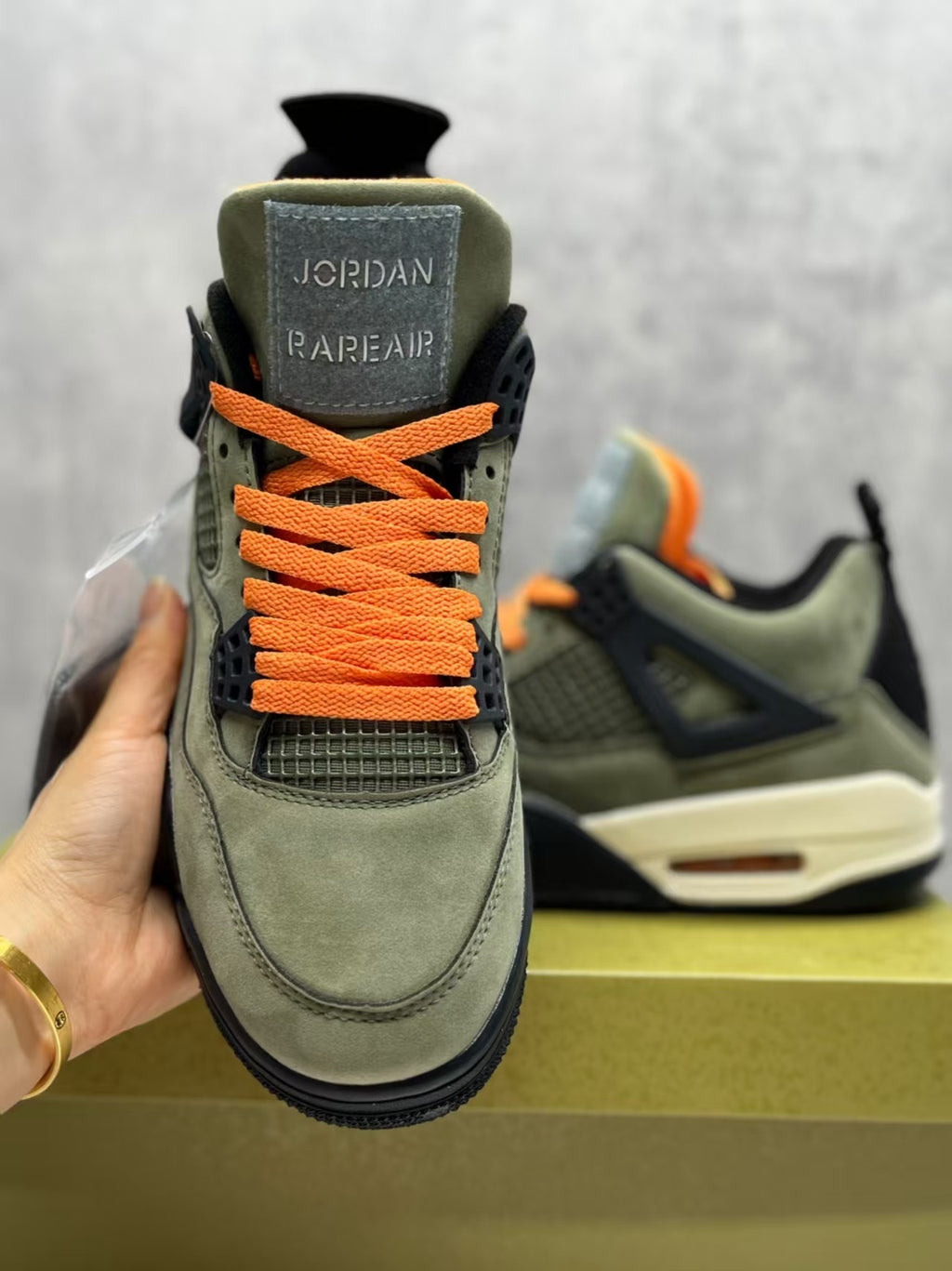 Air Jordan 4 Retro 'Olive Green'